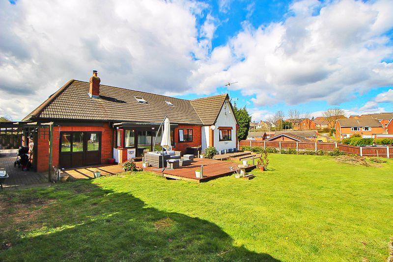 Sandstone Close, LOWER GORNAL, DY3 2EQ 6 bed bungalow £440,000