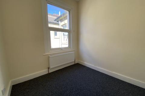 2 bedroom flat to rent - Belle Vue Place, Southend-On-Sea
