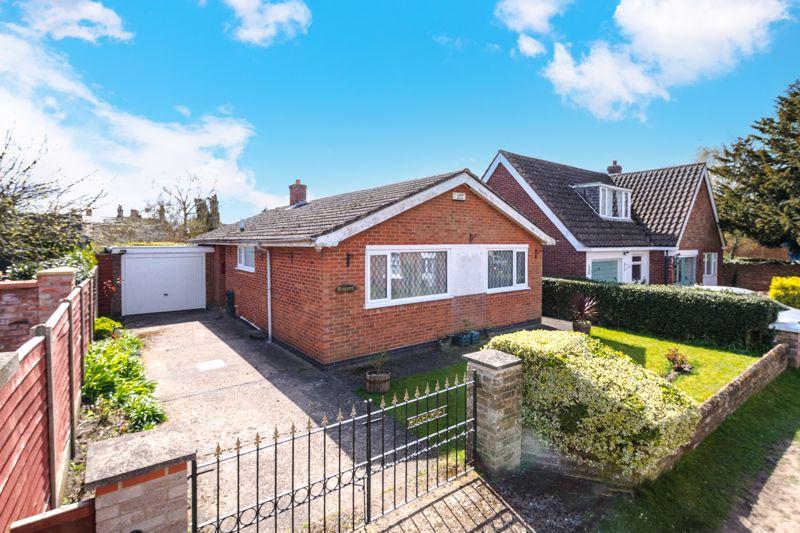 Rosecroft, The Gardens, Horncastle... 2 bed detached house £185,000
