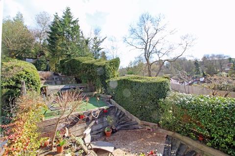 22 Tithepit Shaw Lane, Warlingham, CR6 9AL