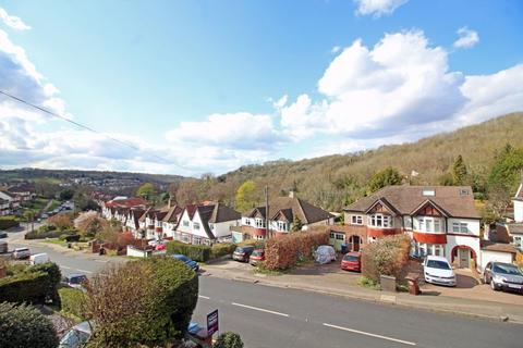22 Tithepit Shaw Lane, Warlingham, CR6 9AL