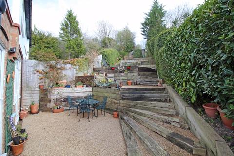 22 Tithepit Shaw Lane, Warlingham, CR6 9AL