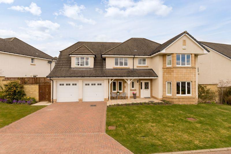 39 Jubilee Park, Peebles, EH45 9BF 5 bed detached house £530,000