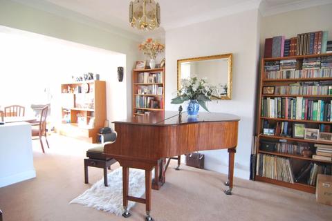 2 Armscroft Place, Gloucester, GL2 0SP