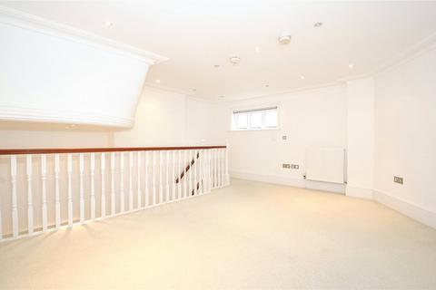 undefined, Thames Street, Windsor, Berkshire, SL4