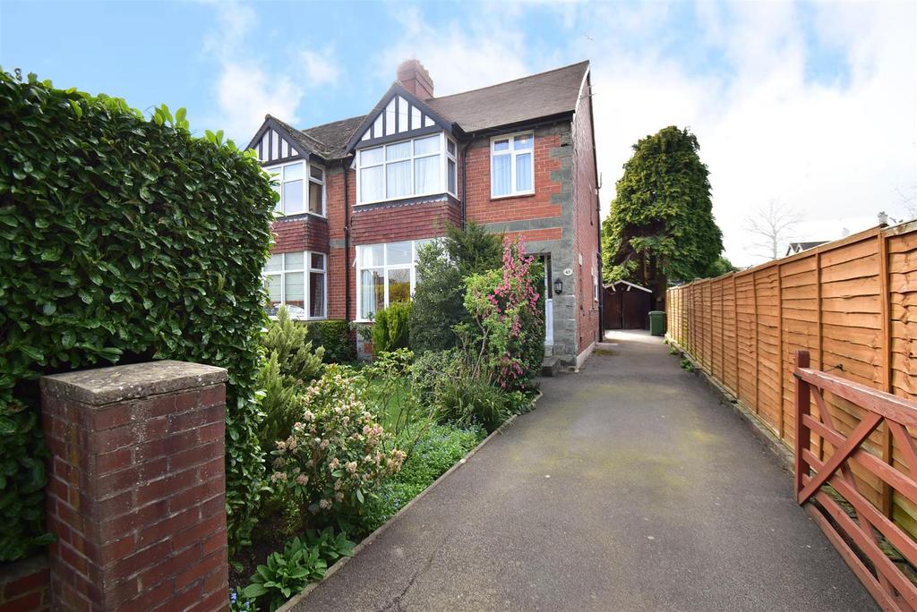 67 Porthill Drive, Shrewsbury SY3 8RT 3 bed semidetached house £365,000