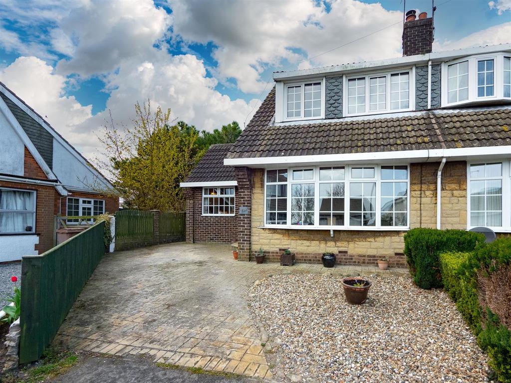 Chapel Garth, SKIPSEA 4 bed semidetached house for sale £185,000