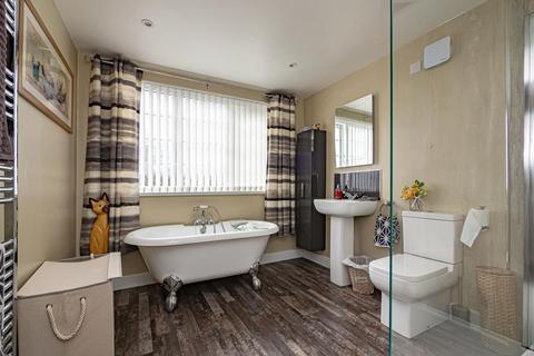 6 Constable Close, Sproatley, Hull, HU11 4XJ