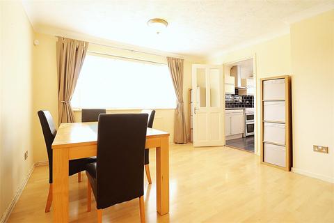 92 Fox Hollow Drive, Bexleyheath, DA7 4UR