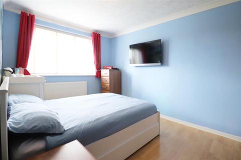 92 Fox Hollow Drive, Bexleyheath, DA7 4UR