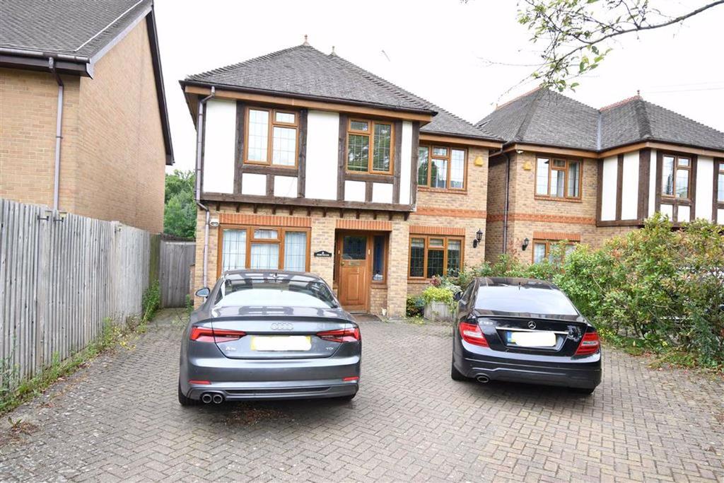Northiam, Woodside Park 5 bed detached house £1,275,000