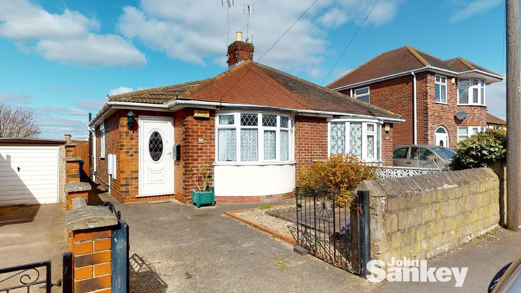 Leeming Lane North, Mansfield Woodhouse 1 bed semidetached bungalow