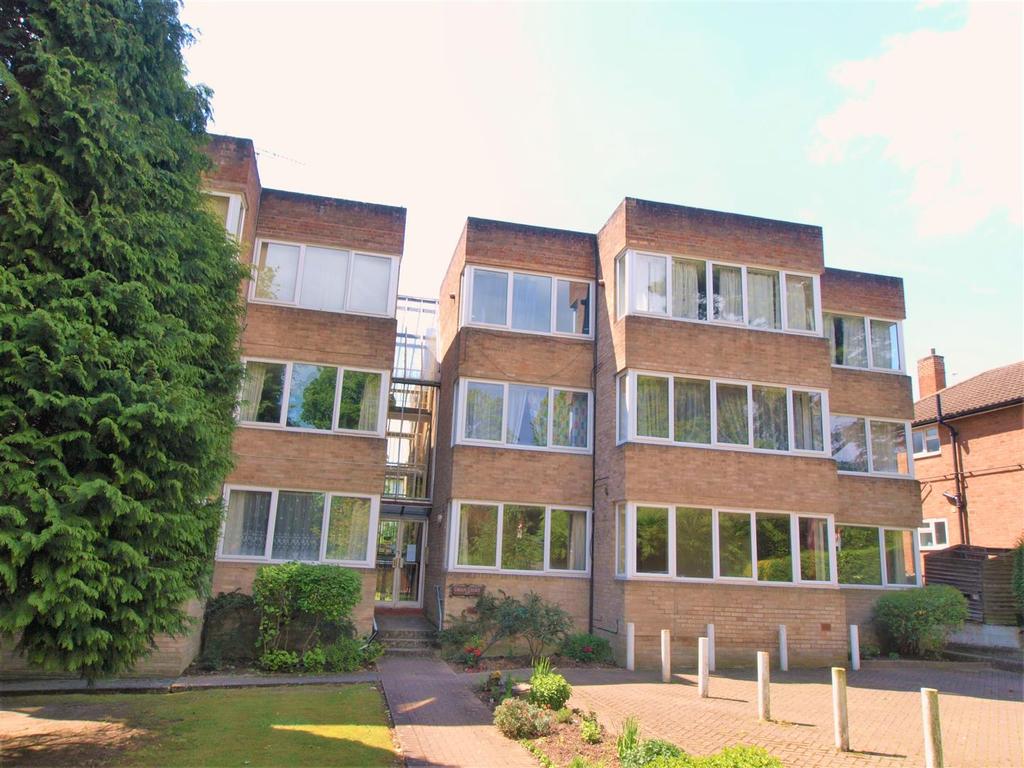 Beckenham Grove, Shortlands, Bromley, BR2 2 bed apartment £325,000