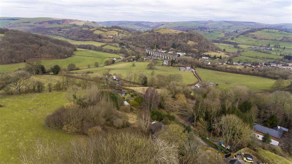 Knucklas, Knighton, Powys, LD7 2 bed bungalow £315,000