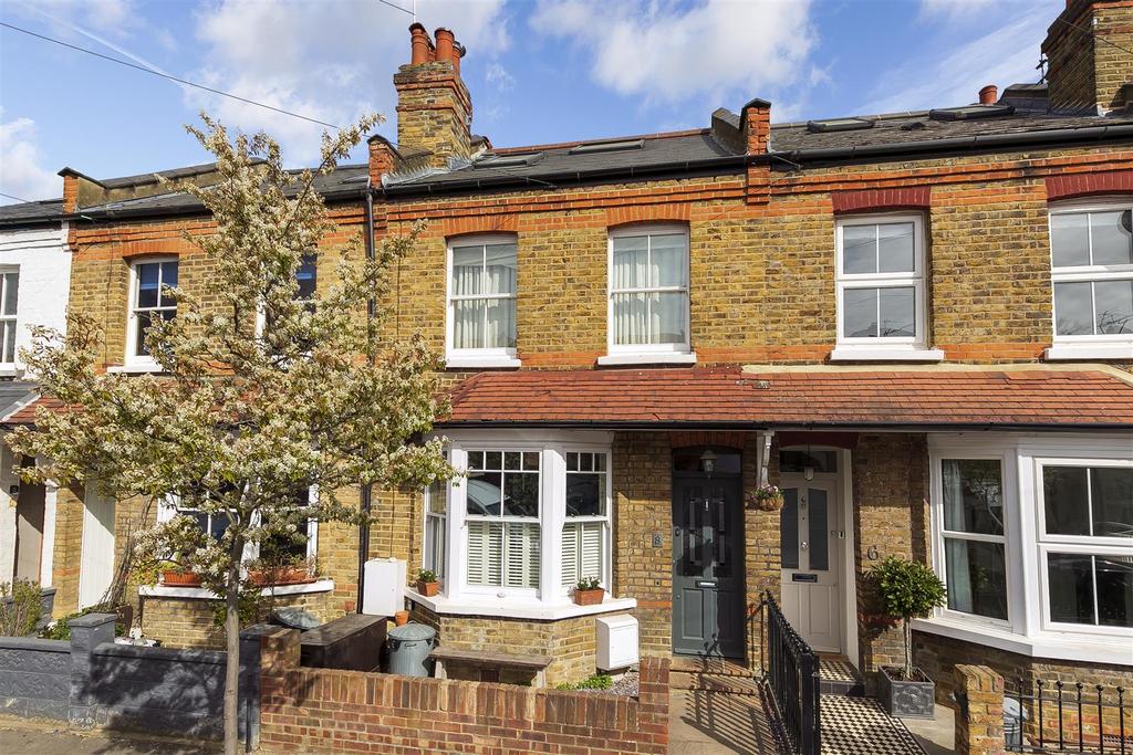 Somerset Gardens, Teddington 4 bed terraced house £885,000