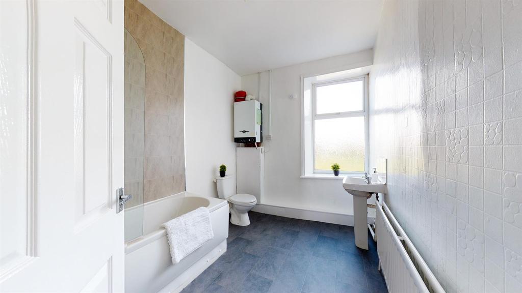 Flat 16, West View, Wrekenton, Gateshead, Tyne & W