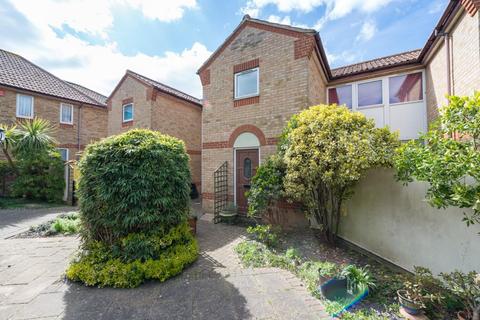 4 Albion Court, Ramsgate, CT11 8HT