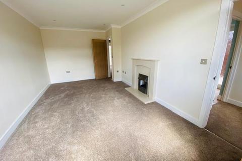 14 Draycott Close, Northampton, NN3 3BD