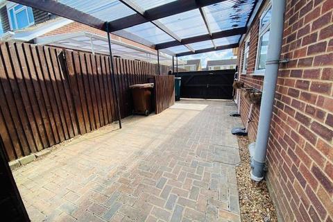 14 Draycott Close, Northampton, NN3 3BD