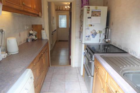 10 Burnham Gardens, Hounslow, TW4 6LR