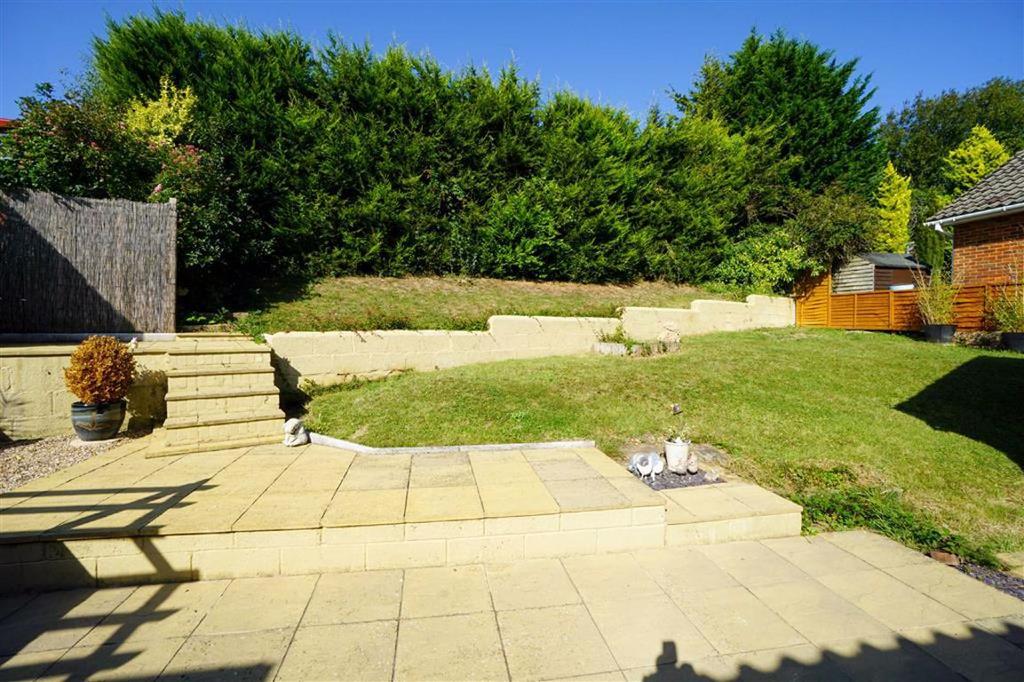 Ashford Way, Hastings, East Sussex 3 bed detached bungalow £375,000
