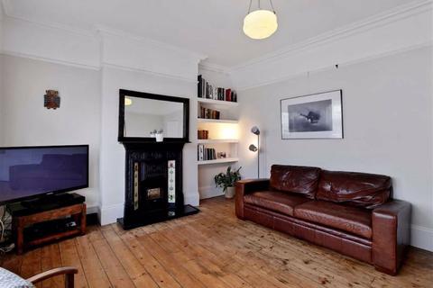 21b Champion Road, London, SE26 4HD