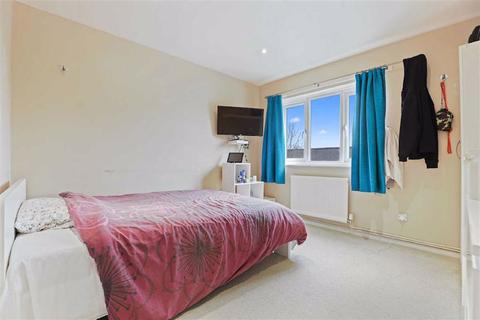 73 Dillwyn Close, London, SE26 4DE
