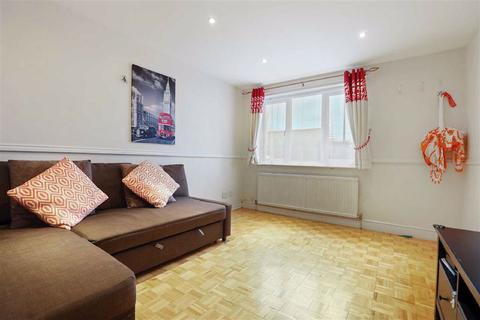 73 Dillwyn Close, London, SE26 4DE