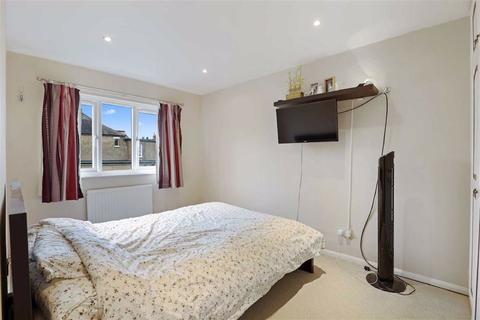 73 Dillwyn Close, London, SE26 4DE