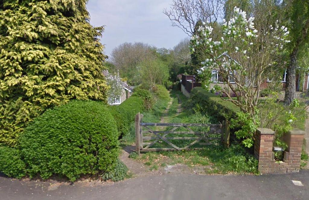 Browns Springs, Potten End, Berkhamsted Land £125,000