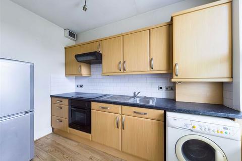 102 Henry Road, Gloucester, GL1 3DX