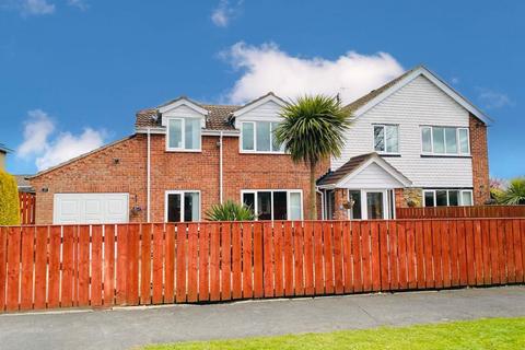 18 Draycott Avenue, Hornsea, HU18 1EX