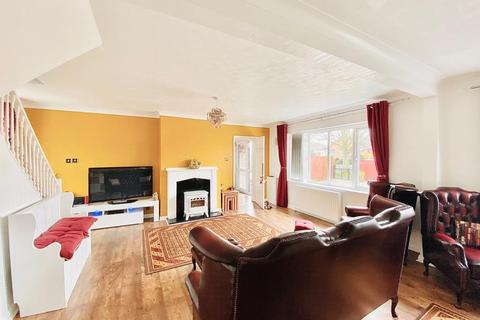 18 Draycott Avenue, Hornsea, HU18 1EX
