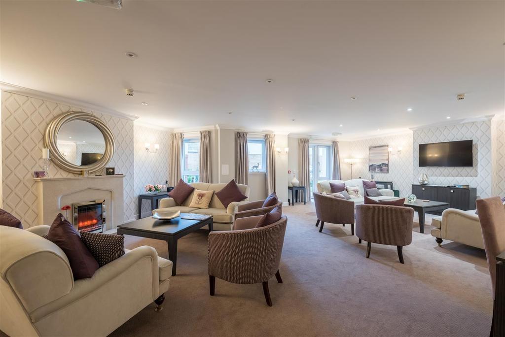 Residents Lounge Tantallon Court.jpg