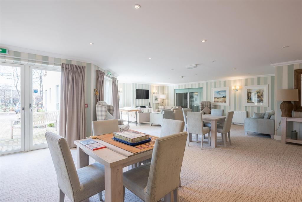 Residents Lounge Hailes Green.jpg