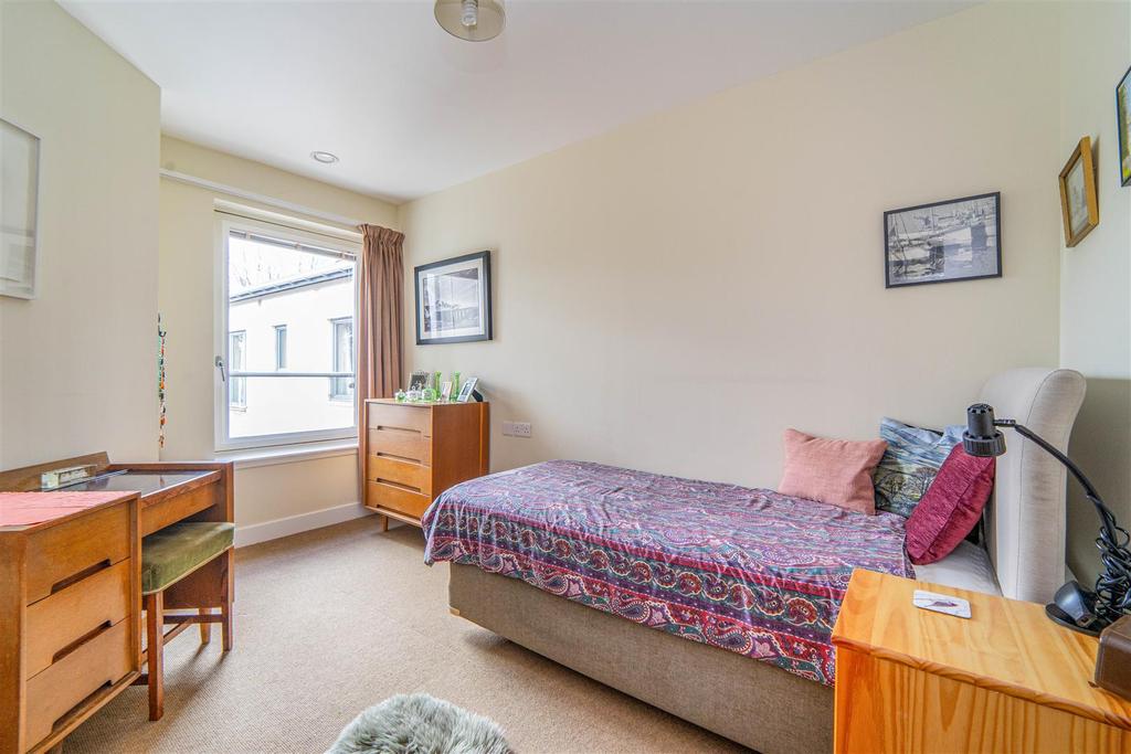 Bedroom 40 HG.jpg
