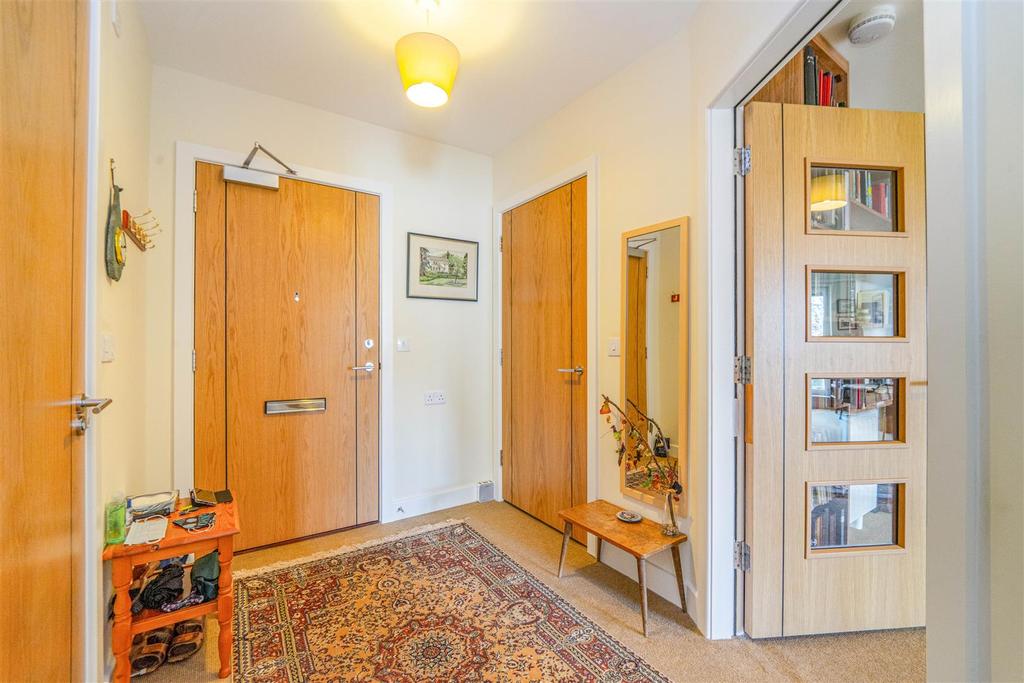 Entrance Hall 40 HG.jpg