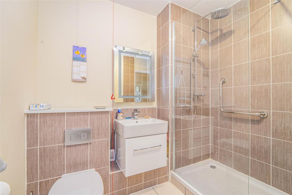 Shower Rm 40 HG.jpg
