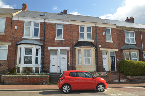 2 bedroom ground floor flat to rent, Brighton Road, Gateshead, NE8