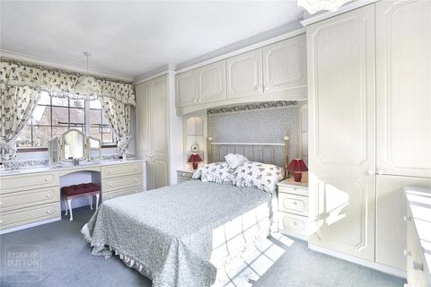 4 Eustace Street, Chadderton, Oldham, OL9 0EB