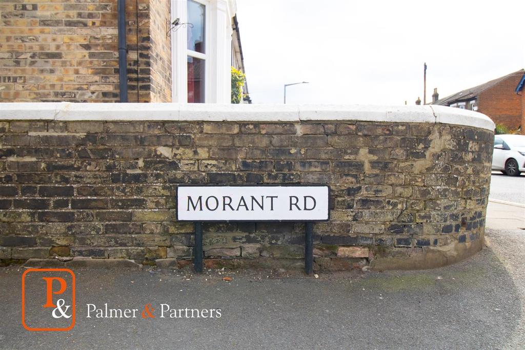 Morant Road, New Town, Colchester, CO1 2 bed end of terrace house - £ ...