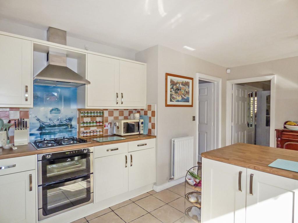 Meadow Vale, Shiremoor, Newcastle upon Tyne, Tyne and Wear, NE27 0BD 4