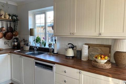2 Carleton Close, Wymondham, NR18 0EE