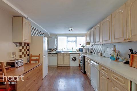 51 Cattawade Link, Basildon, SS14 2QF