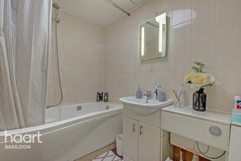 51 Cattawade Link, Basildon, SS14 2QF