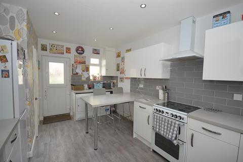 10 Beech Street, Hollingwood, Chesterfield, S43 2HN