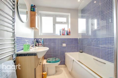 228 Falstones, Basildon, SS15 5DS