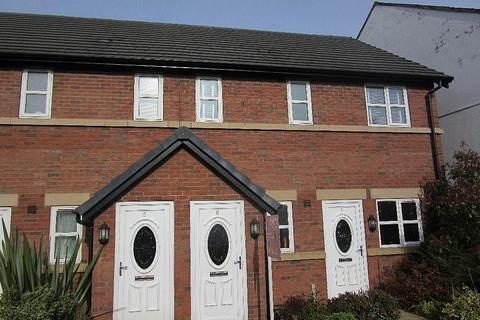 2 bedroom flat to rent, Oulton Road, Stone, ST15