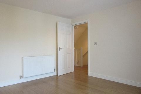 2 bedroom flat to rent, Oulton Road, Stone, ST15