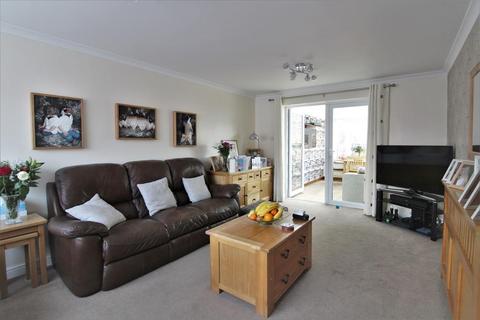 38 Betsham Road, Erith, DA8 2BG